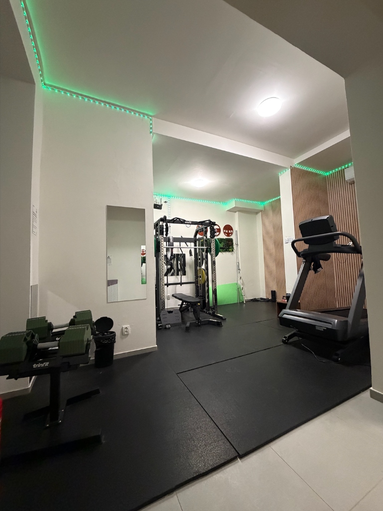 Primetime Gym - Celkový pohled na fitness centrum